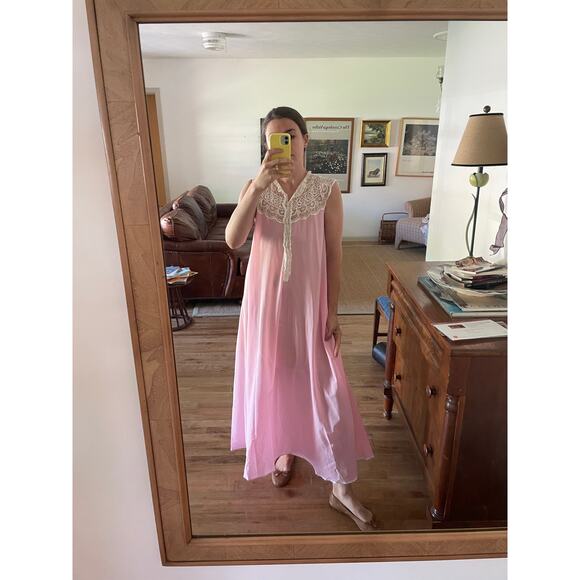 Vintage Nylon Lace Neckline Slip Dress Size Small - Picture 3 of 10